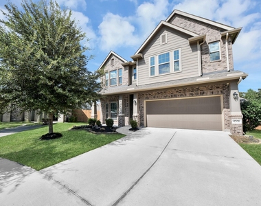 4706 Walnut Willow Court - Photo Thumbnail 4
