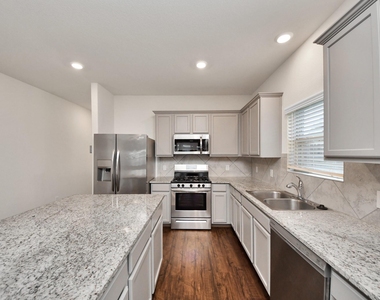 4706 Walnut Willow Court - Photo Thumbnail 14