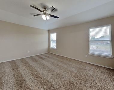 6407 Bennington Spgs Drive - Photo Thumbnail 5