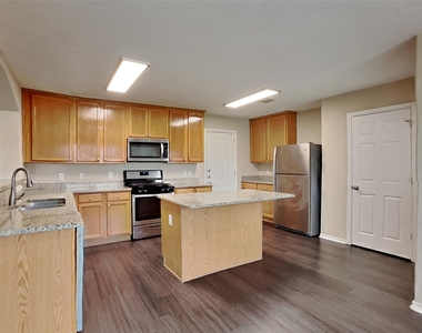 6407 Bennington Spgs Drive - Photo Thumbnail 3