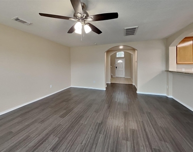 6407 Bennington Spgs Drive - Photo Thumbnail 2