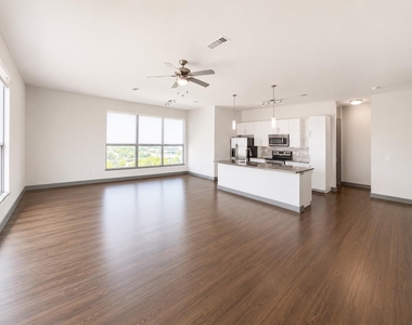 3788 Richmond Avenue - Photo Thumbnail 2
