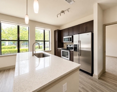 3788 Richmond Avenue - Photo Thumbnail 5