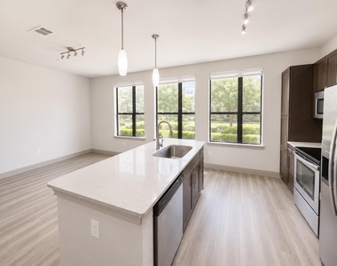 3788 Richmond Avenue - Photo Thumbnail 17