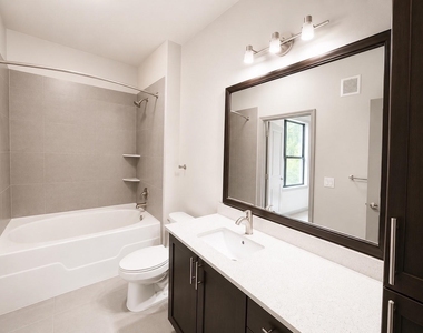 3788 Richmond Avenue - Photo Thumbnail 13