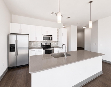 3788 Richmond Avenue - Photo Thumbnail 9