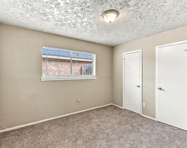 16410 Sky Blue Lane - Photo Thumbnail 12