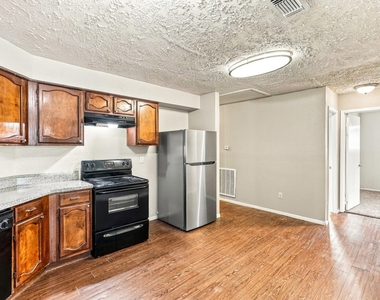 16410 Sky Blue Lane - Photo Thumbnail 4