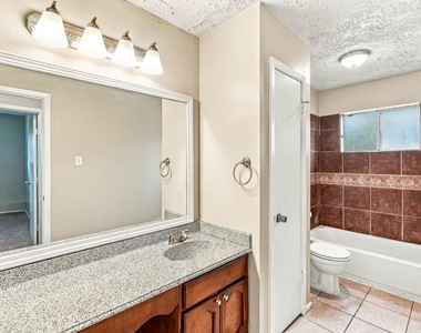 16410 Sky Blue Lane - Photo Thumbnail 13