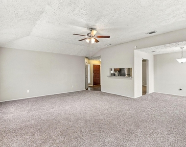 16410 Sky Blue Lane - Photo Thumbnail 3