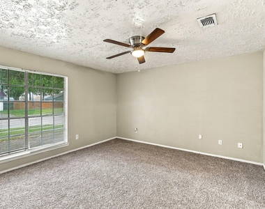 16410 Sky Blue Lane - Photo Thumbnail 9