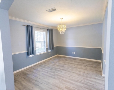2143 Autumn Fern Drive - Photo Thumbnail 5