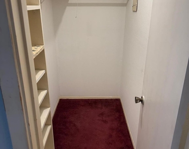 10603 S Wilcrest Drive - Photo Thumbnail 4