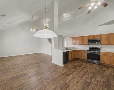 1111 Auburn View Lane - Photo Thumbnail 7