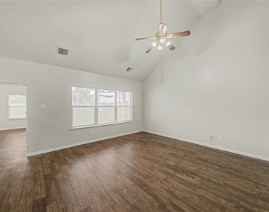 1111 Auburn View Lane - Photo Thumbnail 12