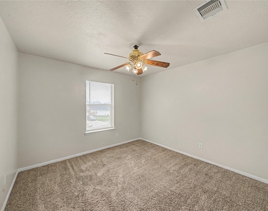 1111 Auburn View Lane - Photo Thumbnail 22