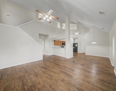1111 Auburn View Lane - Photo Thumbnail 6