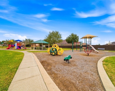 1111 Auburn View Lane - Photo Thumbnail 28