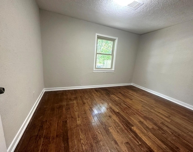 1405 Westway Street - Photo Thumbnail 4