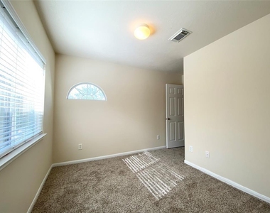 3643 Windmill Village Drive - Photo Thumbnail 11
