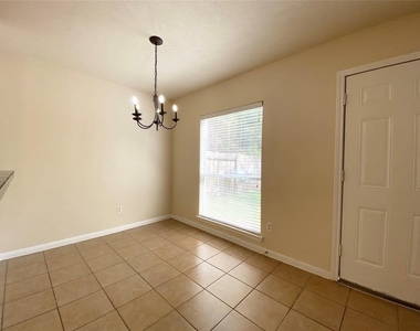 3643 Windmill Village Drive - Photo Thumbnail 3