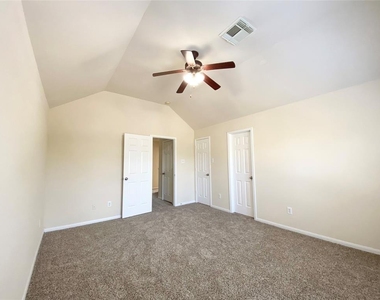 3643 Windmill Village Drive - Photo Thumbnail 8