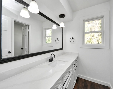 616 S Rivershire Drive - Photo Thumbnail 22