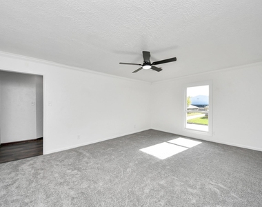 616 S Rivershire Drive - Photo Thumbnail 23