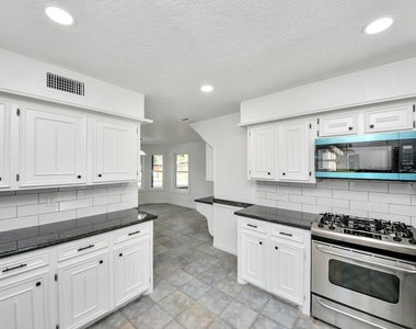 616 S Rivershire Drive - Photo Thumbnail 19