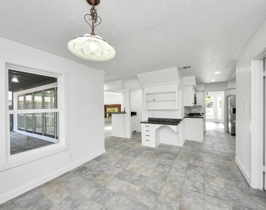 616 S Rivershire Drive - Photo Thumbnail 12