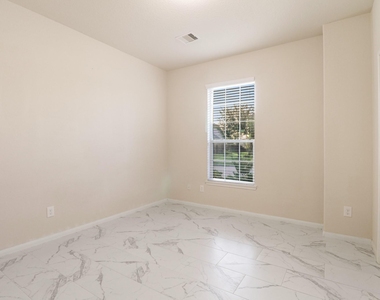 9162 Monarch Field Lane - Photo Thumbnail 9
