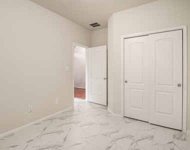9162 Monarch Field Lane - Photo Thumbnail 7