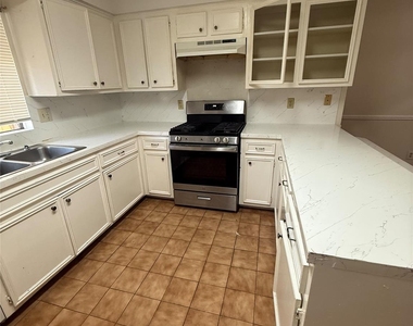 7935 Yellow Pine Drive - Photo Thumbnail 5
