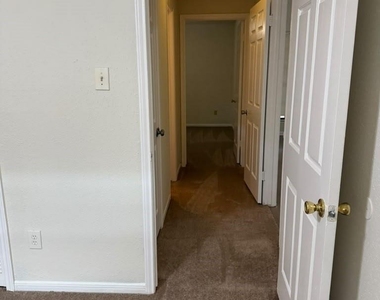 7935 Yellow Pine Drive - Photo Thumbnail 12