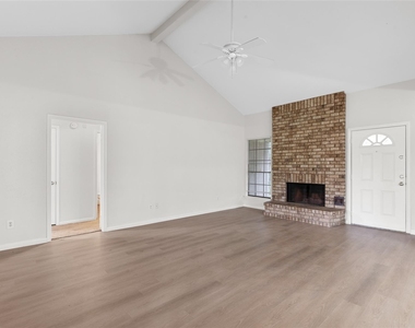 7935 Yellow Pine Drive - Photo Thumbnail 2