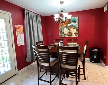 13706 Maximos Drive - Photo Thumbnail 16