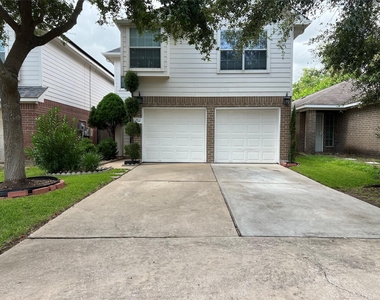 13706 Maximos Drive - Photo Thumbnail 4