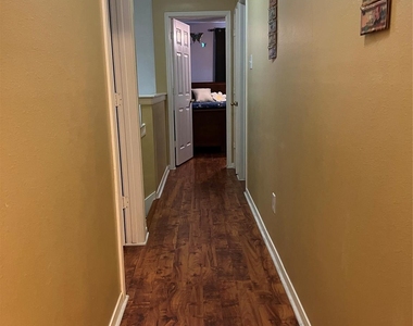 13706 Maximos Drive - Photo Thumbnail 19