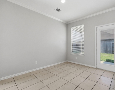 2261 Ivy Wall Drive - Photo Thumbnail 8