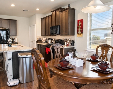 15118 Breeze Forest Court - Photo Thumbnail 7