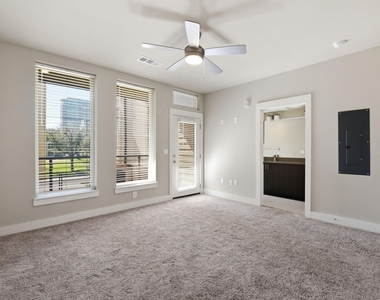 4819 Caroline Street - Photo Thumbnail 32