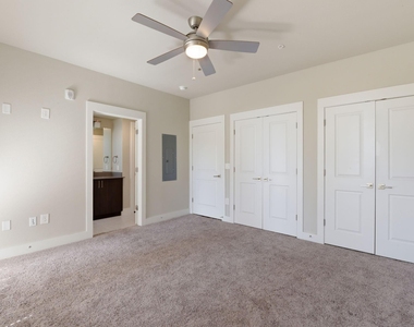4819 Caroline Street - Photo Thumbnail 30