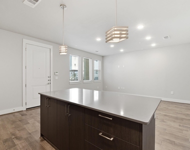 4819 Caroline Street - Photo Thumbnail 27