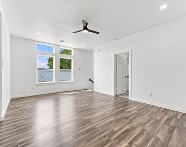 8726 Scott Street - Photo Thumbnail 9