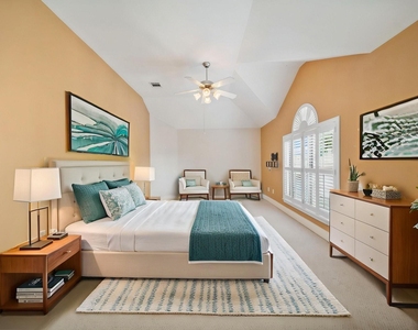 917 W 21st Street - Photo Thumbnail 7