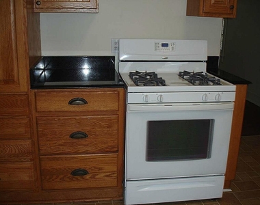 315 W 21st Street - Photo Thumbnail 7