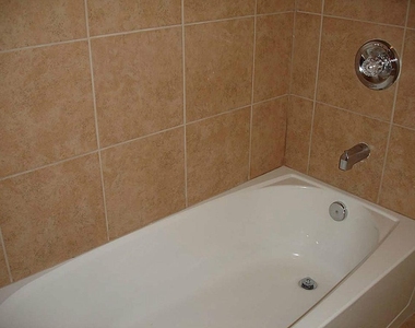 315 W 21st Street - Photo Thumbnail 14