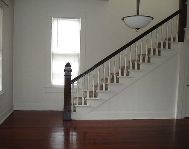 315 W 21st Street - Photo Thumbnail 2