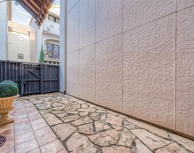 4323 Rose Street - Photo Thumbnail 27