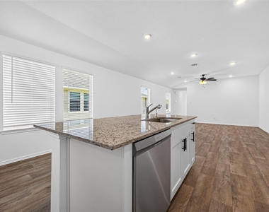 31214 Carmelas Landing Drive - Photo Thumbnail 18